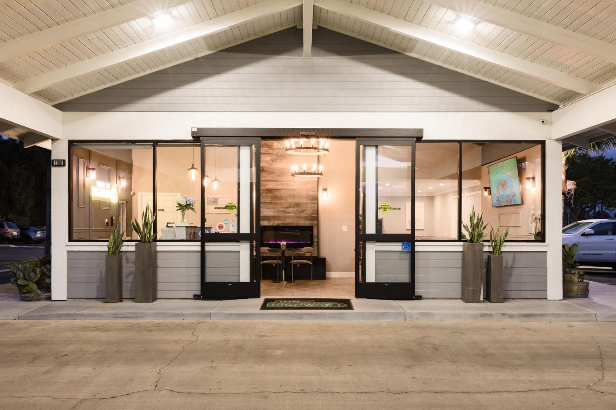 Inn At Highway 1 Lompoc Exterior photo